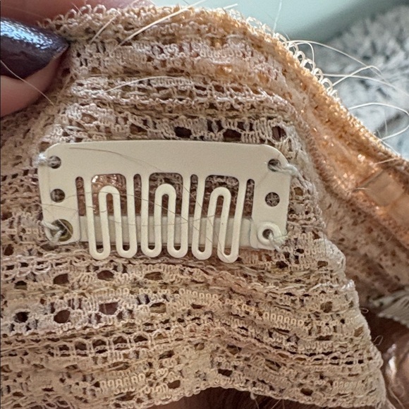 Women's Wavy Blonde halo Hair extensions - Picture 5 of 7